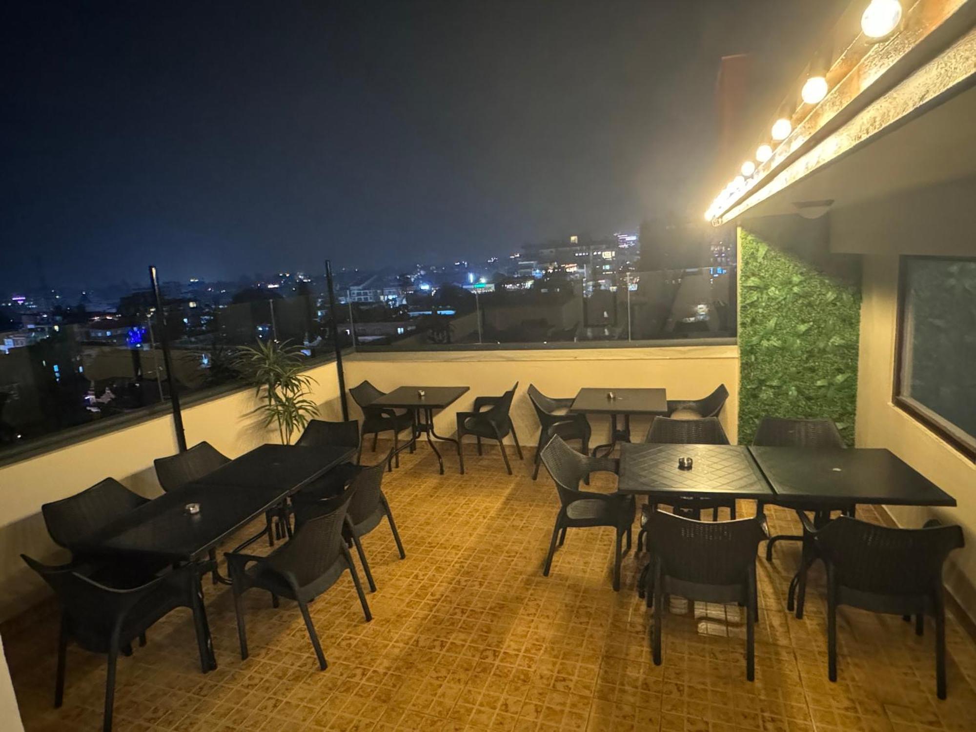 The Luxe Inn Boutique Hotel Катманду Экстерьер фото